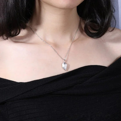 Magnet Couple Necklace – Heart-Shaped Pendant Love Jewelry for Couples | Peach Heart Magnetic Collarbone Chain (Pair)