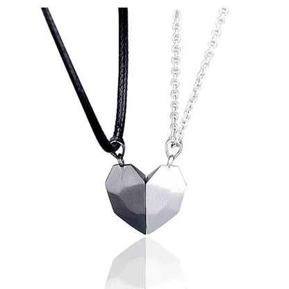 Magnet Couple Necklace – Heart-Shaped Pendant Love Jewelry for Couples | Peach Heart Magnetic Collarbone Chain (Pair)